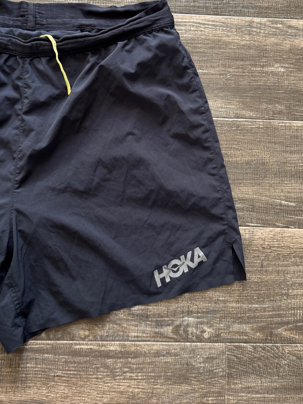 Hoka black shorts L - Picture 2 of 3